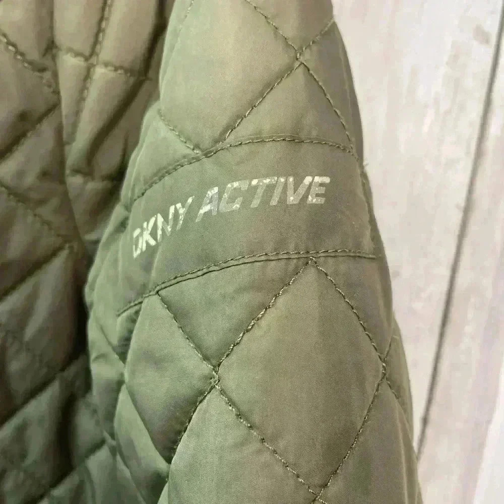 DKNY Olive Green Light Jacket Size Small Spring/Fall/Winter Lightweight - Picture 2 of 15